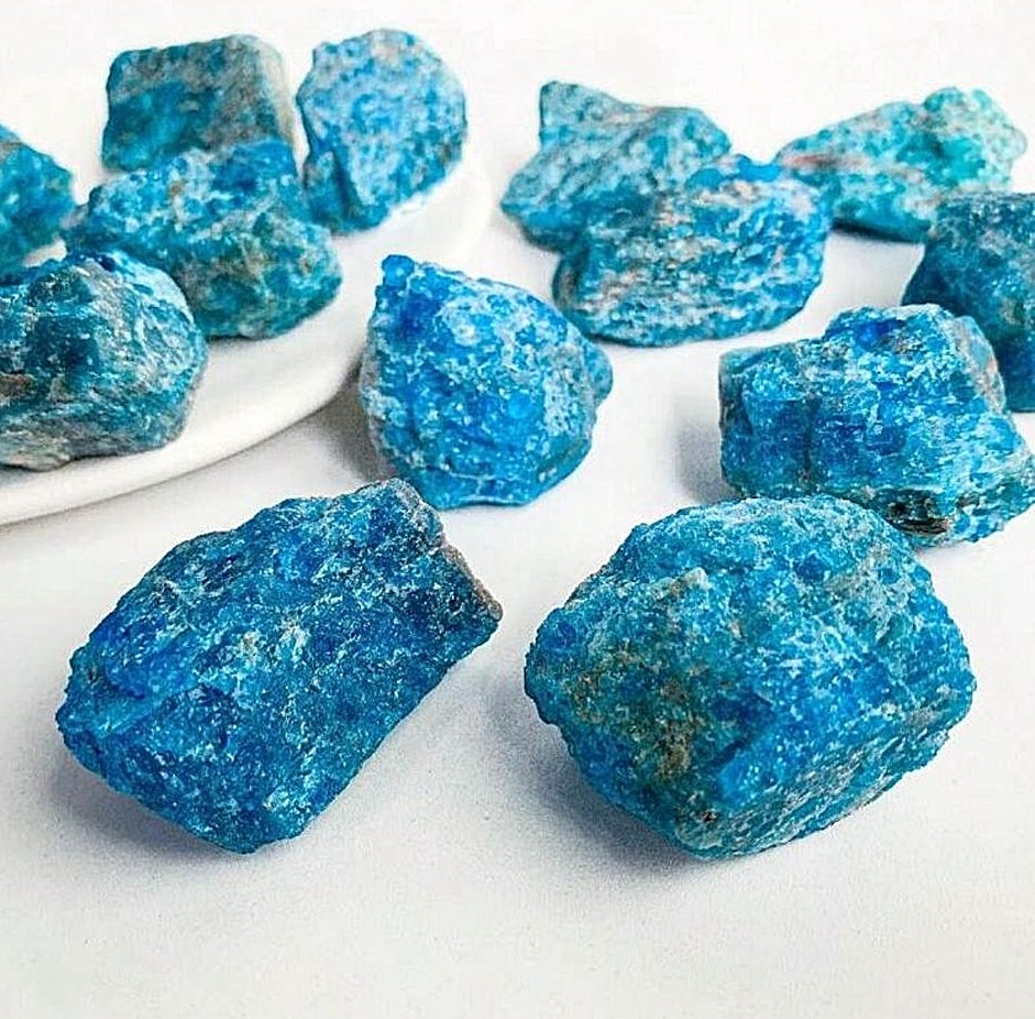 Raw Blue Apatite Crystal with Black Frame – Sculptural Stone Accent with Deep Contrast